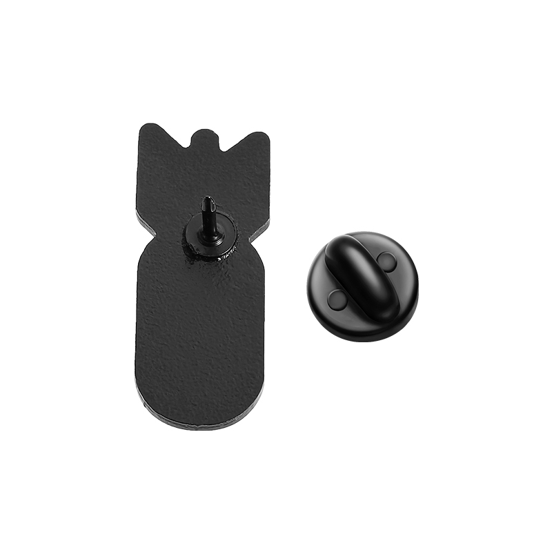 Cartoon Red Bomb F Logo Enamel - Party Games Bomb recensione e prezzo